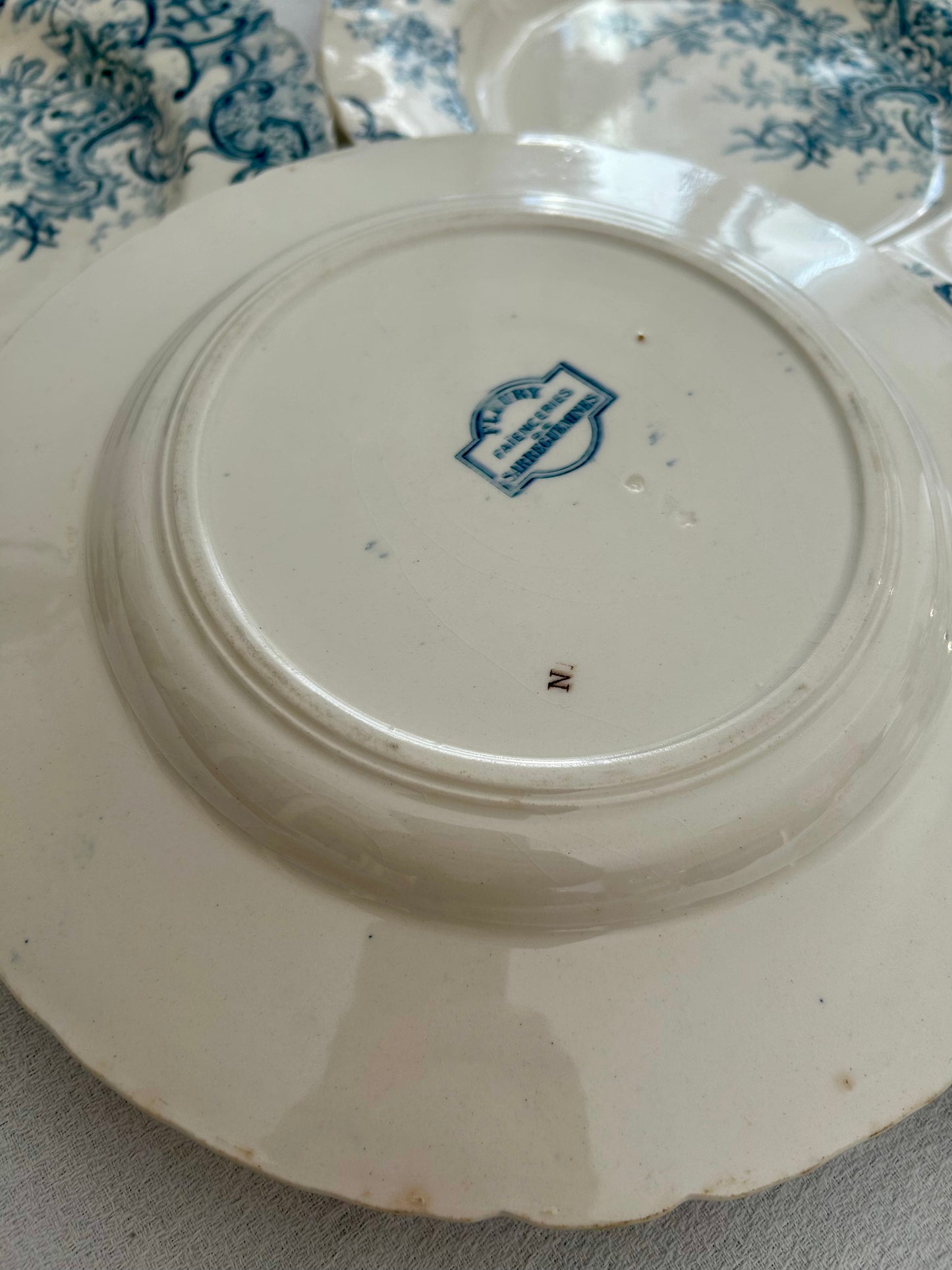 Ensemble de 6 assiettes semi creuses - Fleury - Terre de fer - Sarreguemines - La Brocanterie d'Estelle