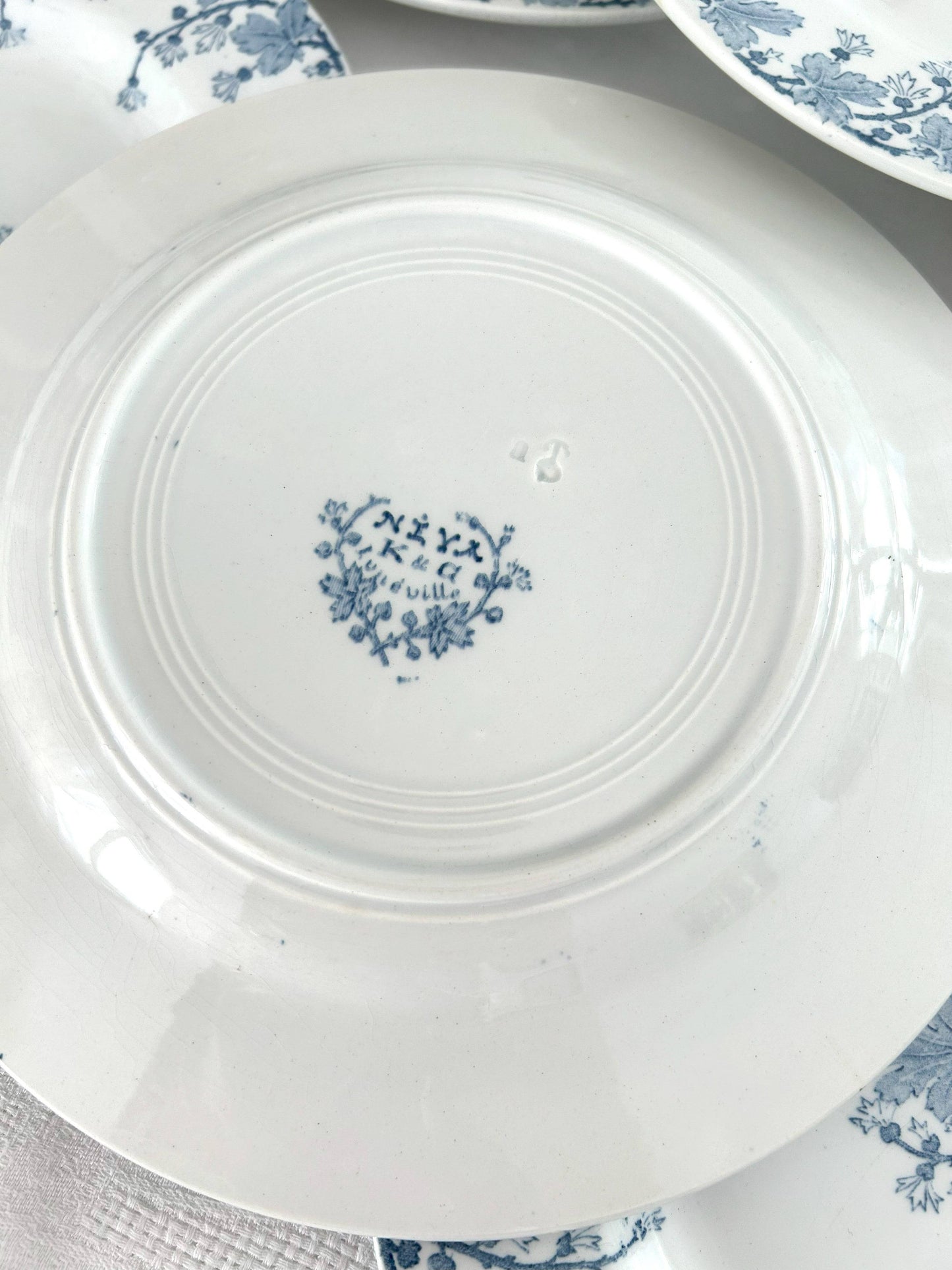 Ensemble de 6 assiettes plates - Néva - Terre de fer - K&G Lunéville - La Brocanterie d'Estelle