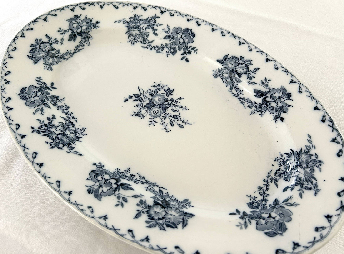 Grand plat ovale - Bertha - Sarreguemines - La Brocanterie d'Estelle