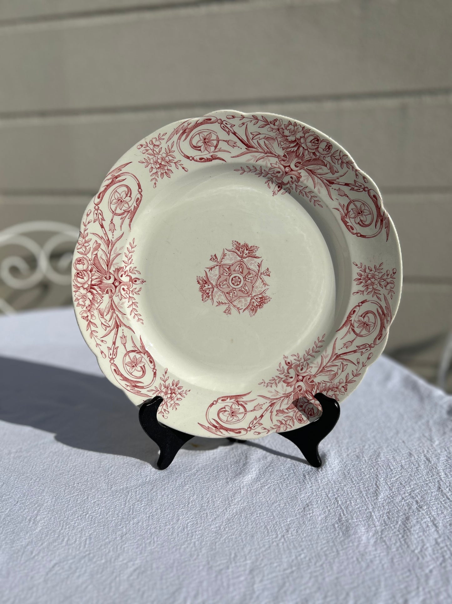 Plat rond - Terre de fer - Louis XVI - FF Péxonne - La Brocanterie d'Estelle