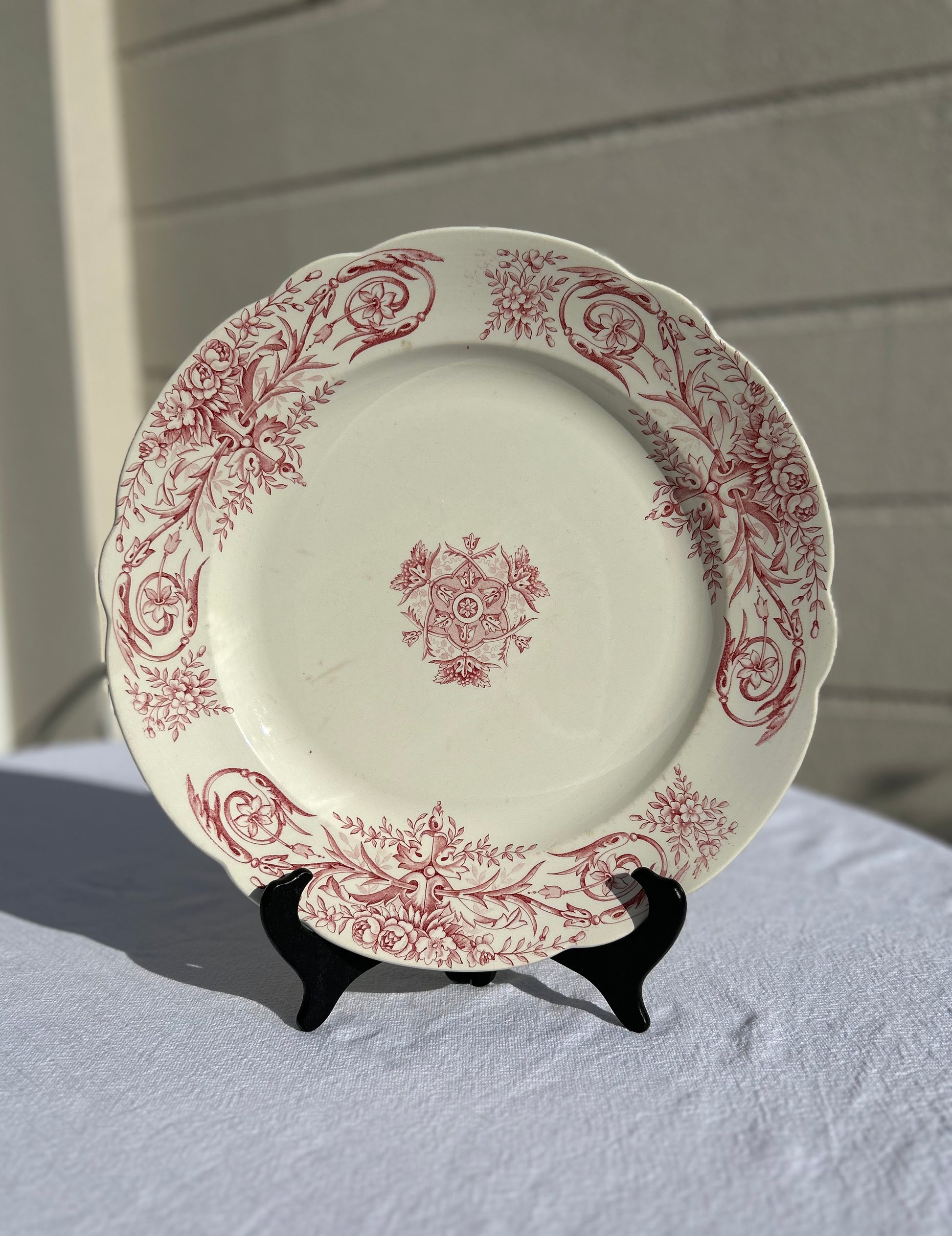 Plat rond - Terre de fer - Louis XVI - FF Péxonne - La Brocanterie d'Estelle