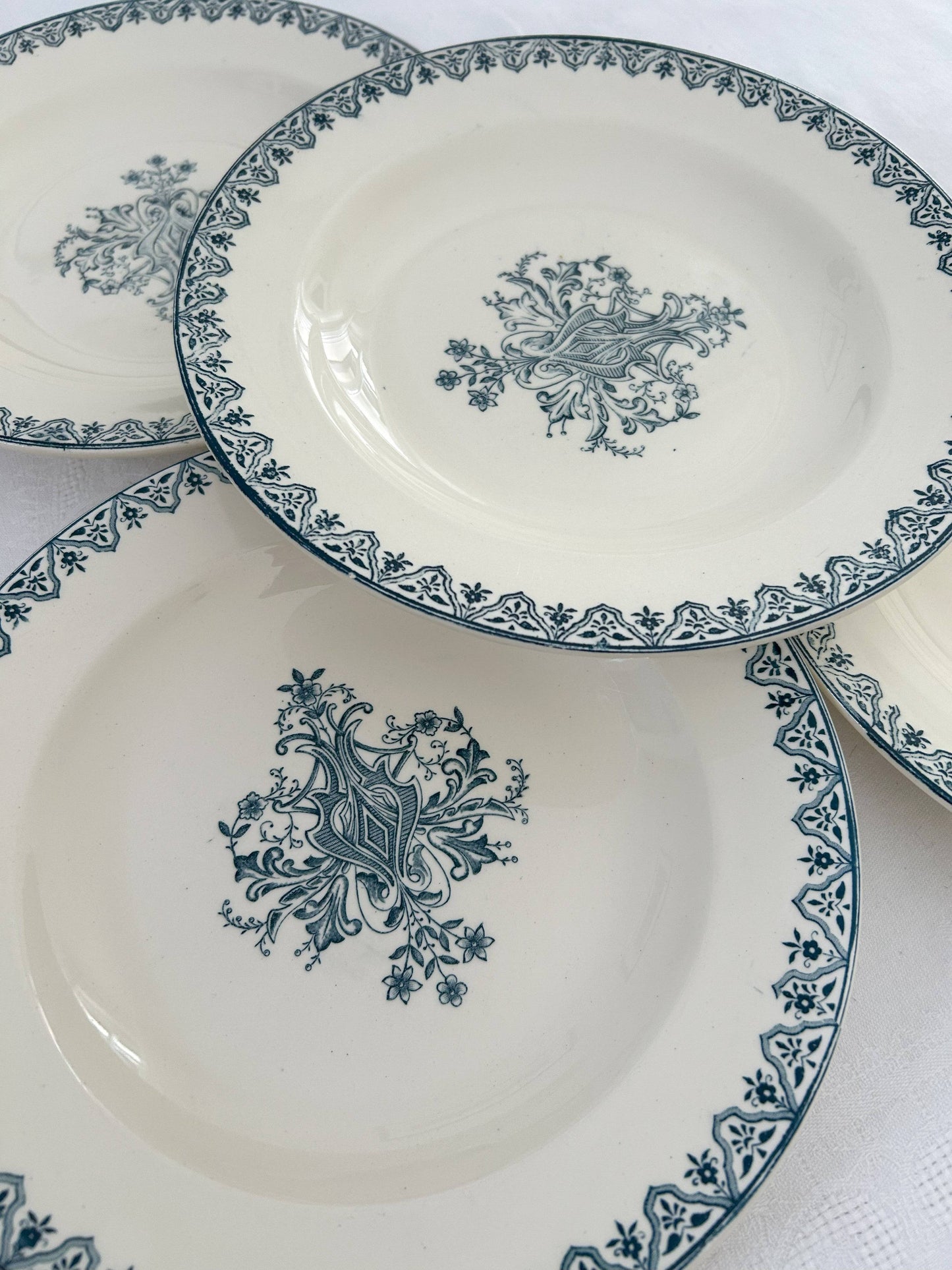 Ensemble de 4 assiettes semi-creuses - Alhambra - Terr de fer - Salins - La Brocanterie d'Estelle