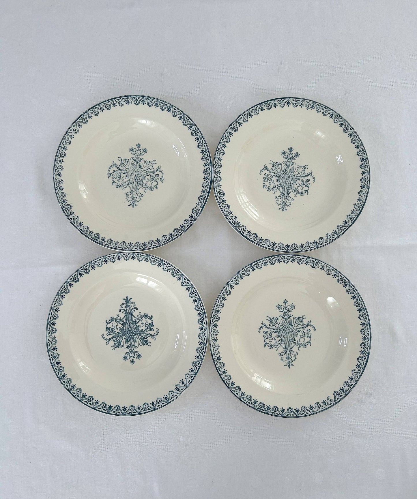 Ensemble de 4 assiettes semi-creuses - Alhambra - Terr de fer - Salins - La Brocanterie d'Estelle
