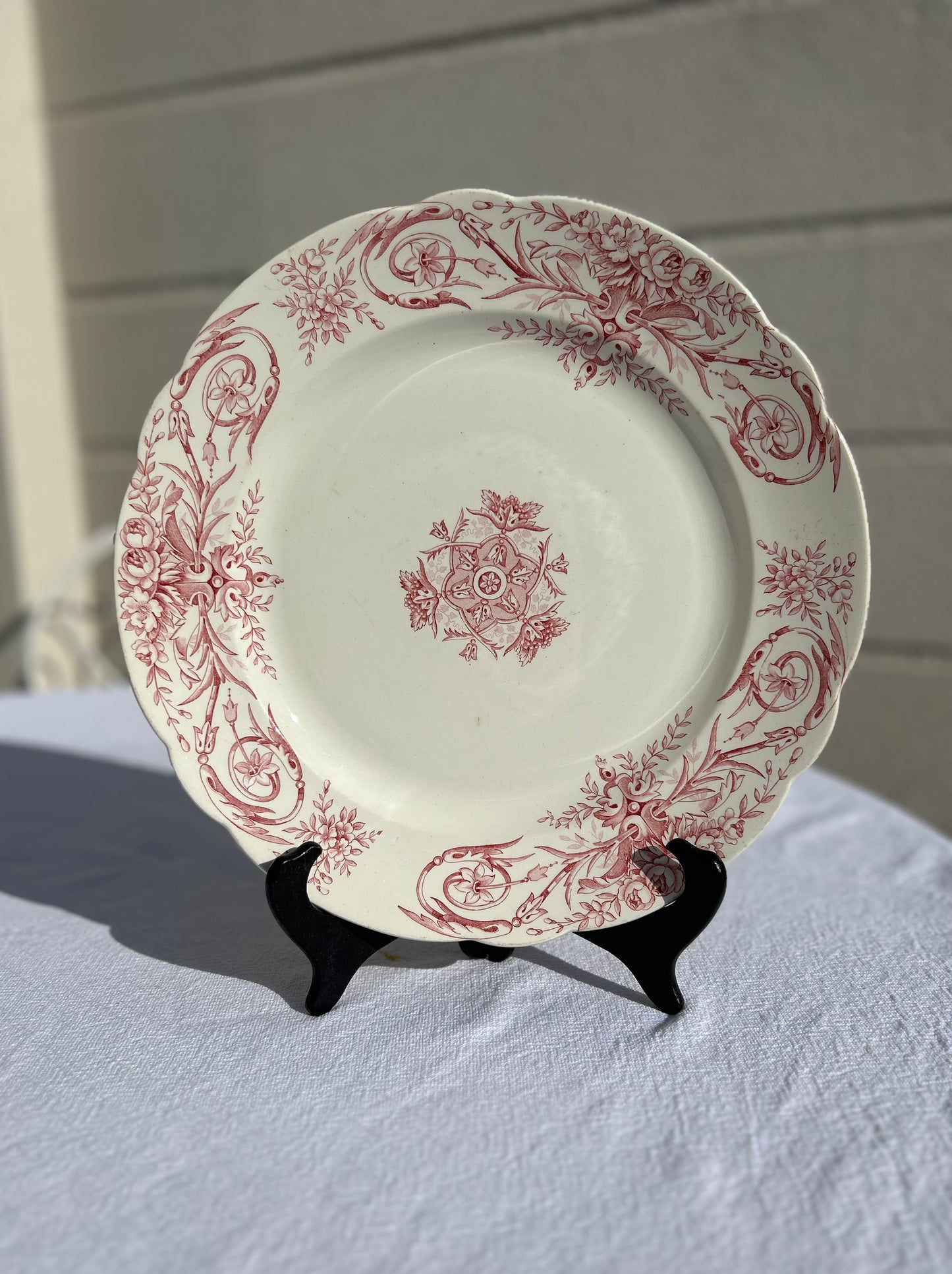 Plat rond - Terre de fer - Louis XVI - FF Péxonne - La Brocanterie d'Estelle
