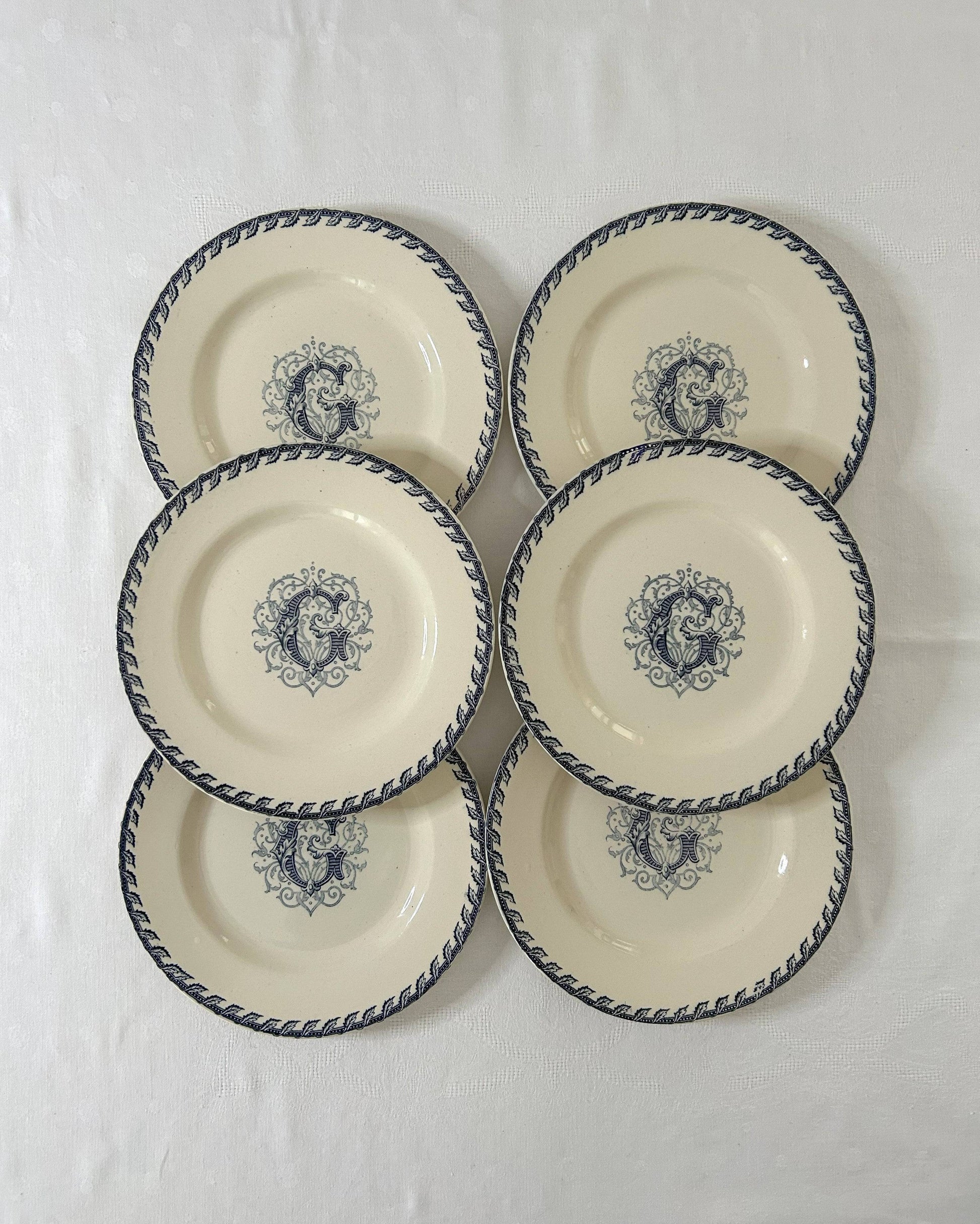 Ensemble de 6 assiettes plates - Monogramme G - Terre de fer - K&G Lunéville - La Brocanterie d'Estelle