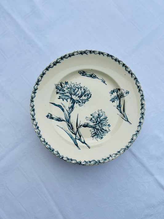 Assiette piédouche - Œillets - Terre de fer - K&G Lunéville - La Brocanterie d'Estelle