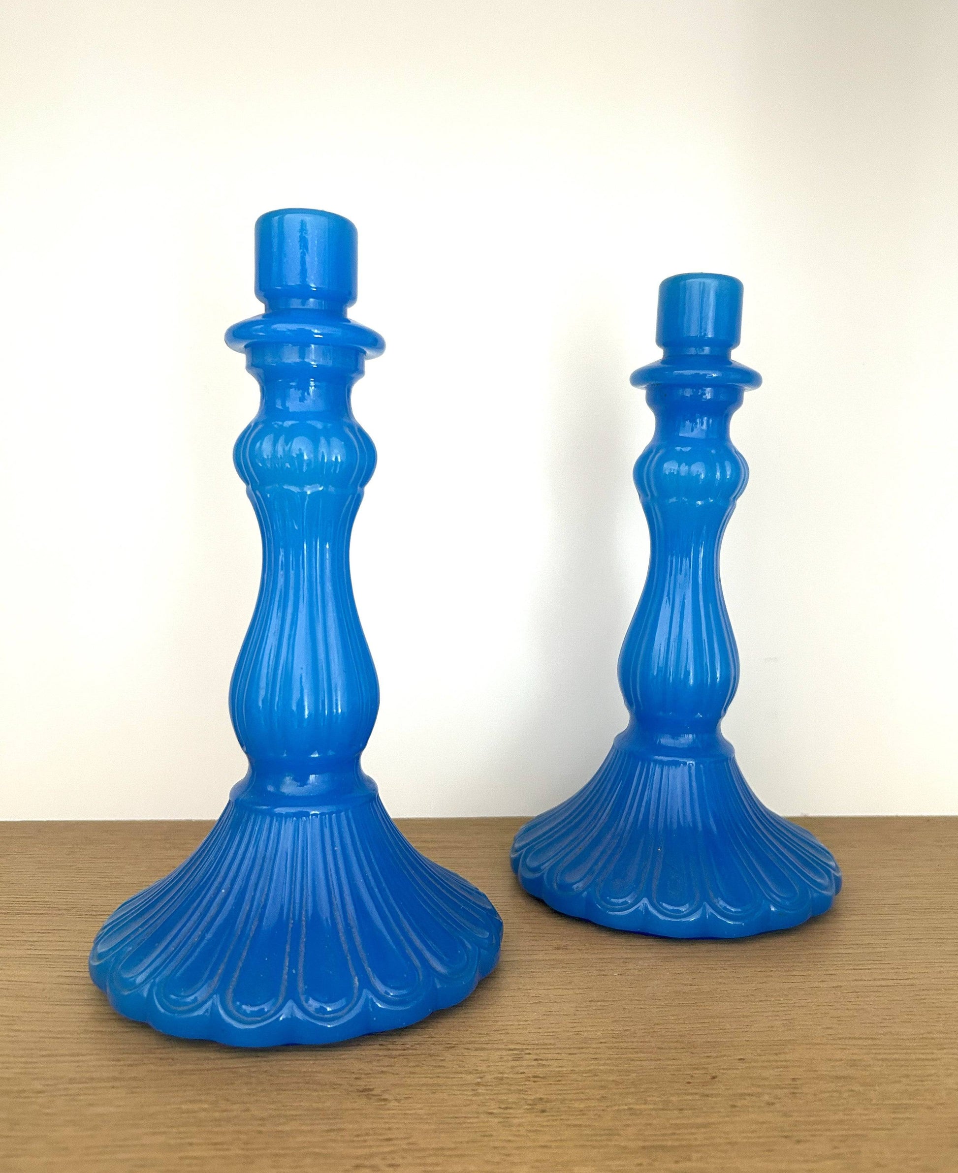Paire de bougeoirs en opaline - La Brocanterie d'Estelle