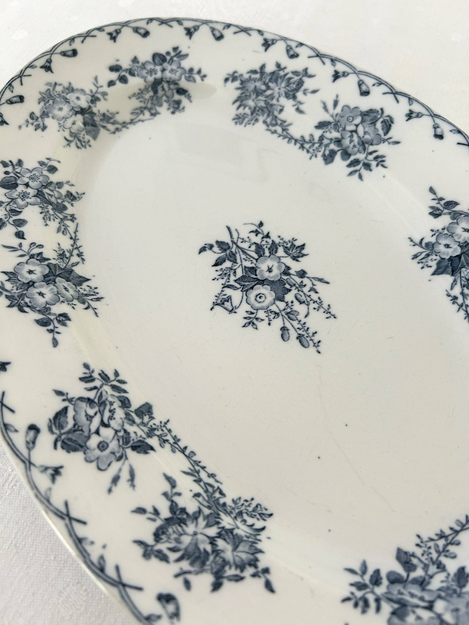 Plat ovale - Bertha - Sarreguemines - La Brocanterie d'Estelle