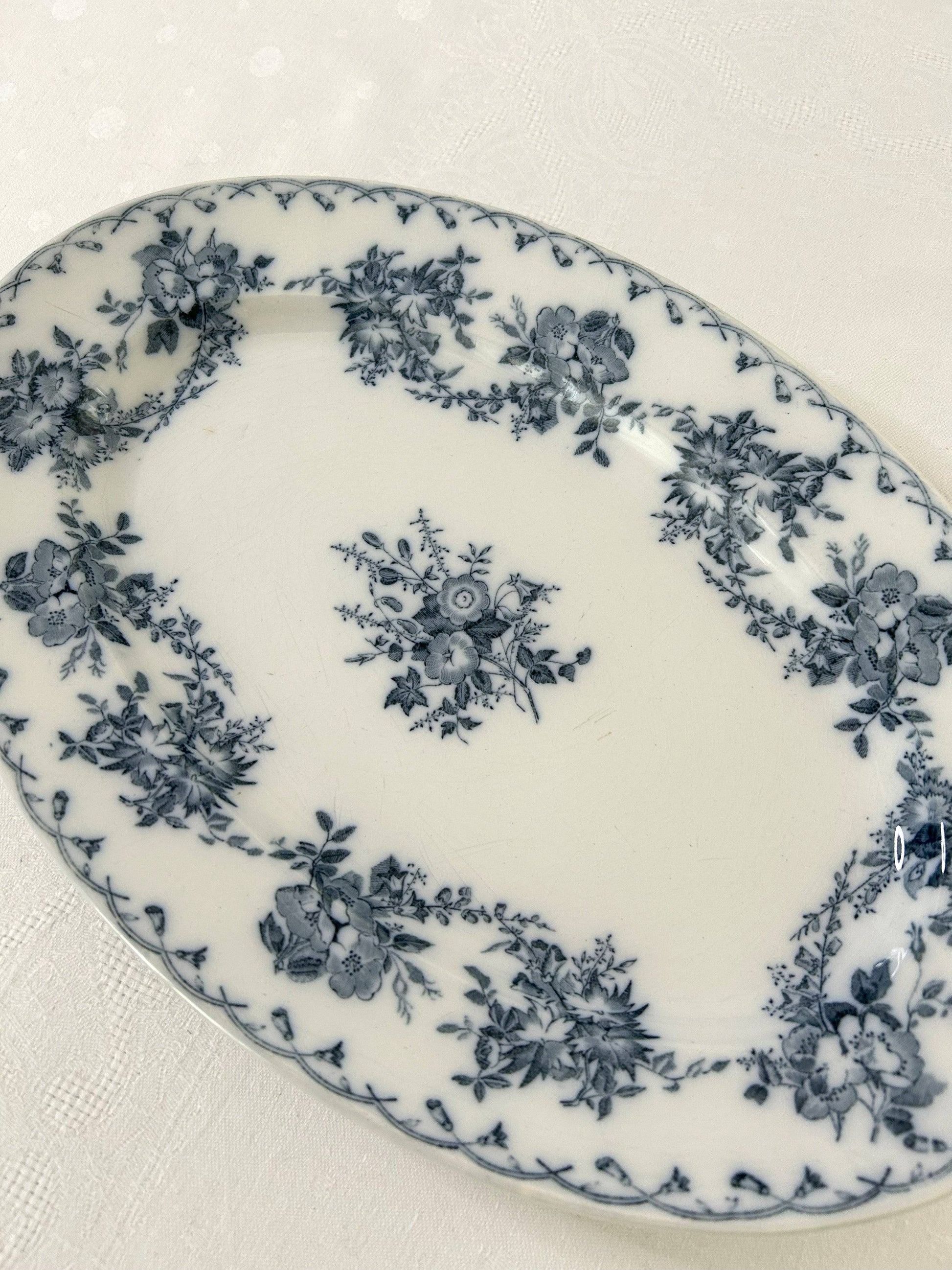 Plat ovale - Bertha - Sarreguemines - La Brocanterie d'Estelle